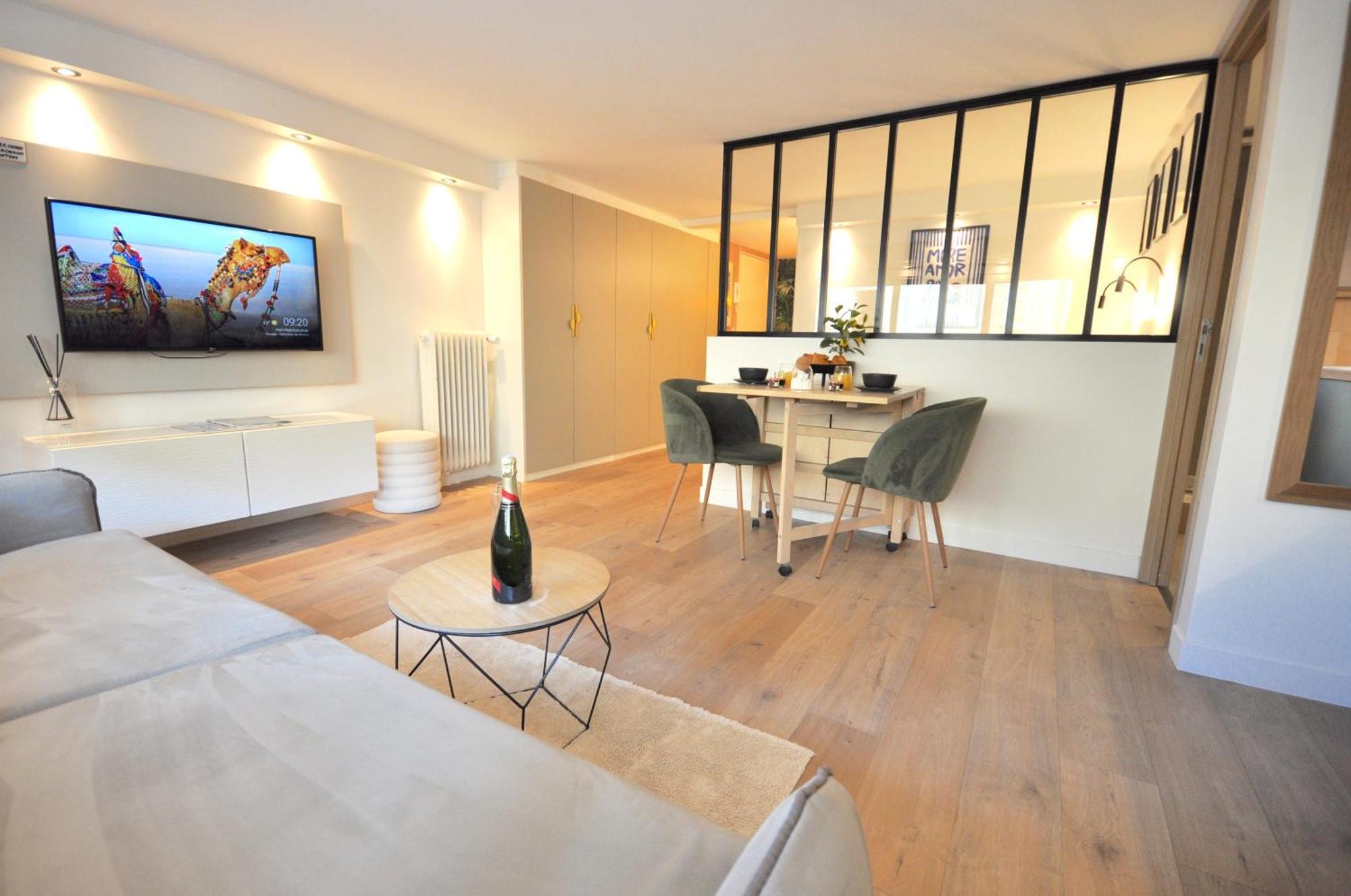 Monaco # Menton - 4 Persons - Hypercenter - Private Parking - Full Renovated - Clim - Fast Wifi - Beach And Sun Dış mekan fotoğraf