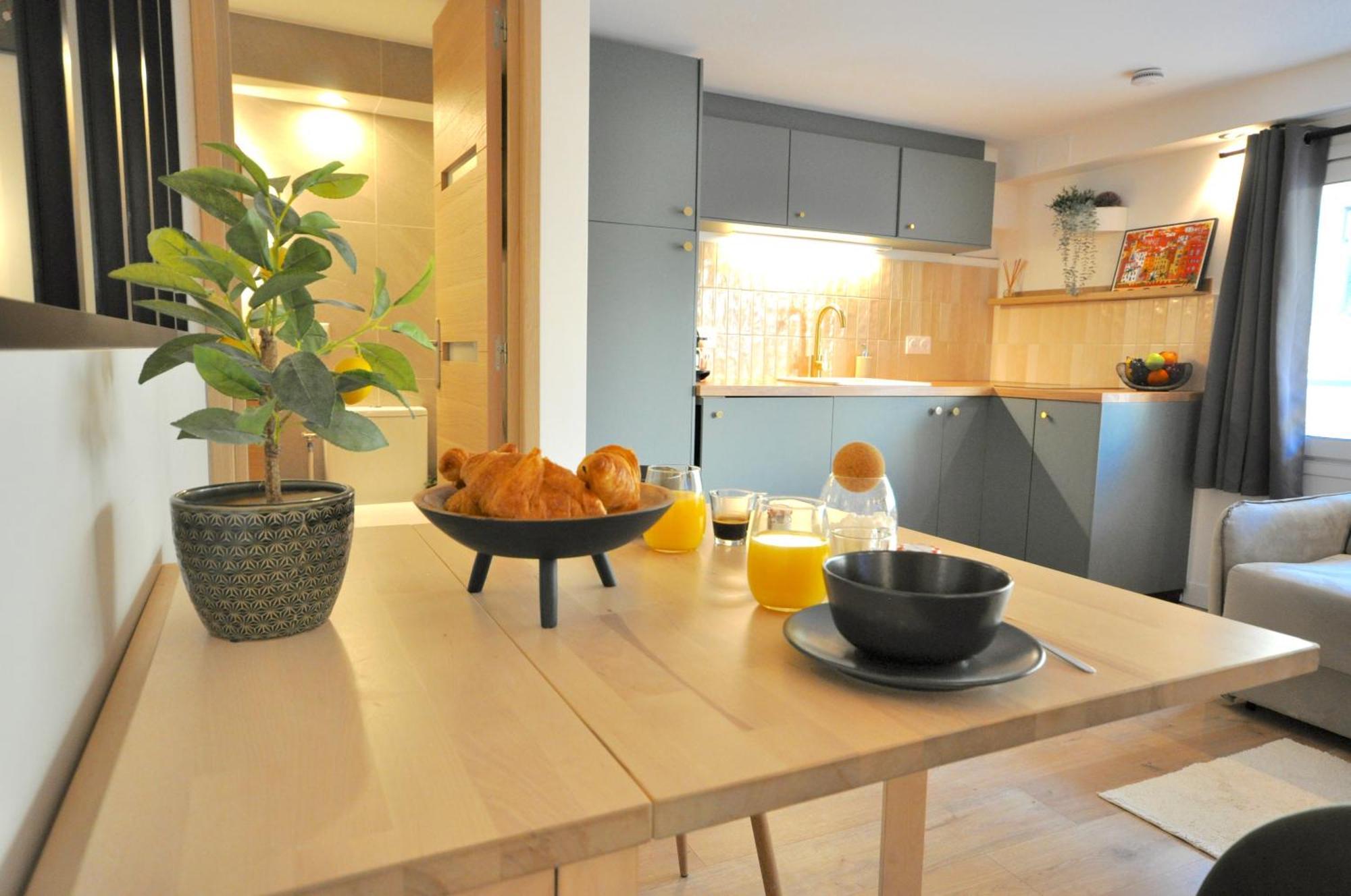 Monaco # Menton - 4 Persons - Hypercenter - Private Parking - Full Renovated - Clim - Fast Wifi - Beach And Sun Dış mekan fotoğraf